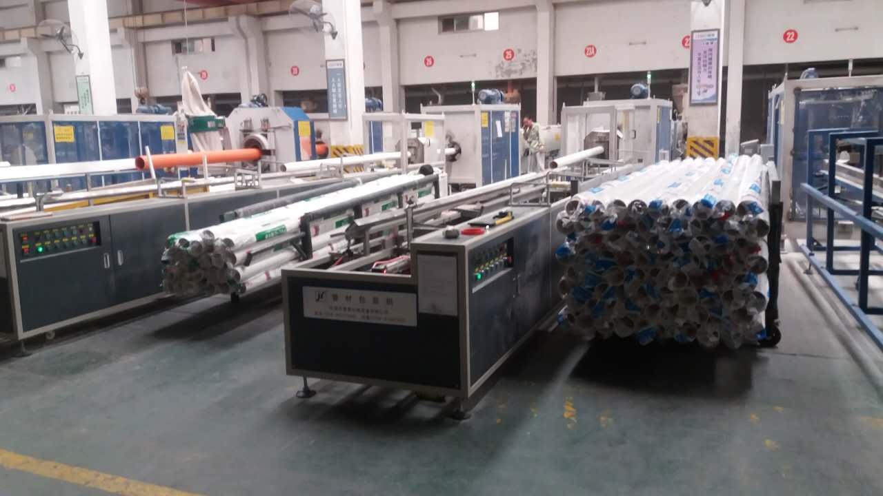 管材(cai)包裝(zhuang)機
